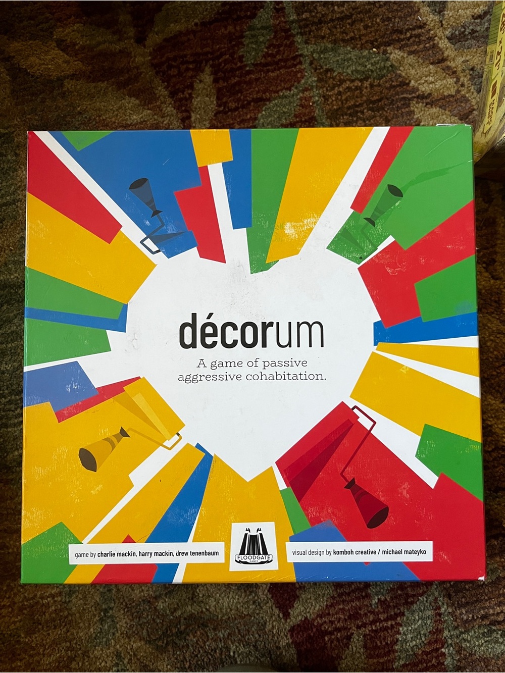Décorum Board Game